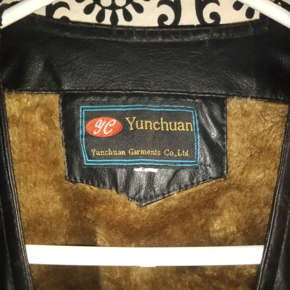 Vintage leather vest. Sz. Med - Picture 2 of 10